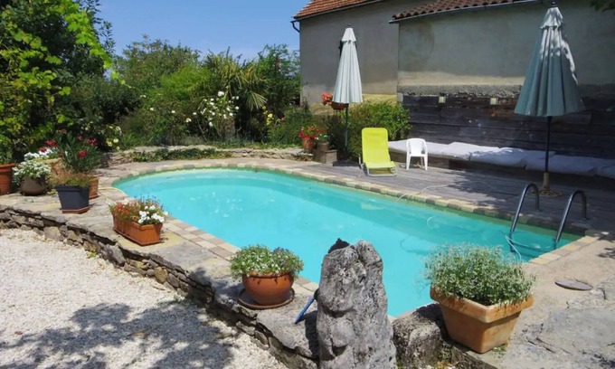 Limogne-en-Quercy Casa | Casa de vacaciones 'Le Tonnelier' con piscina privada, terraza compartida y Wi-Fi