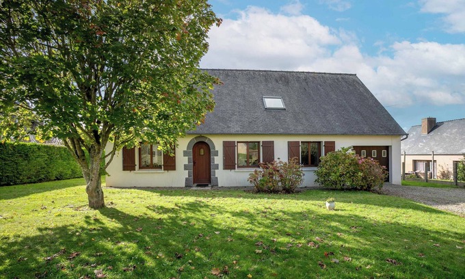 Plestin-les-Greves Casa | Casa de vacaciones 'Maison Familiale Kerriou' con aire acondicionado