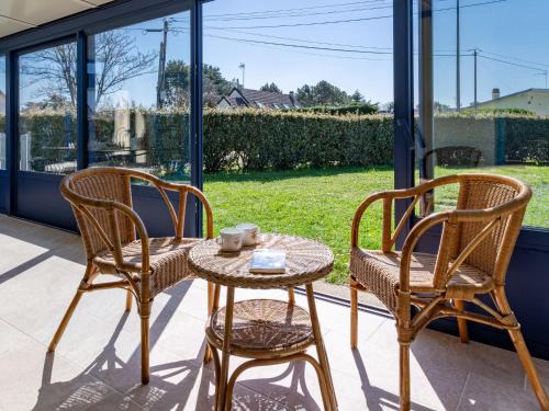 Saint-Germain-sur-Ay Casa | Holiday Home Colibri by Interhome