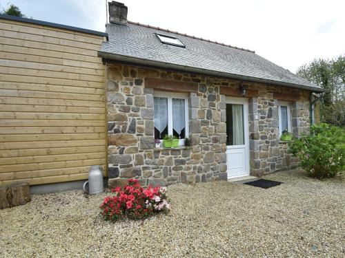 Saint-Gilles-les-Bois Casa | Holiday Home Saint-Gilles near Beach