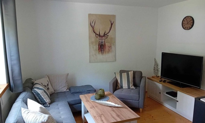 Rofingen Casa | Holiday Home 'Frieda' with Private Garden and Wi-Fi