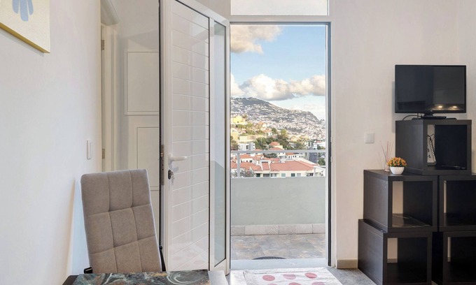 Sao Roque Casa | Casa de vacaciones 'Funchal' con vistas al mar, balcón y Wi-Fi