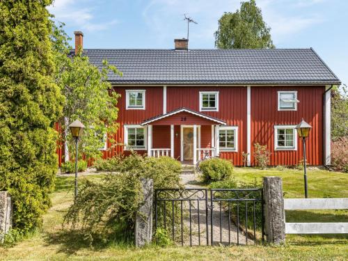Olofstrom Casa | Holiday Home Gåragöl by Interhome