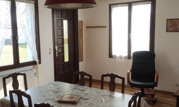 Montamise Casa | Casa de vacaciones "Gite de la Croix Blanche" con jardín privado y Wi-Fi
