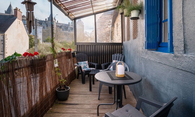 Josselin Casa | Casa de vacaciones 'Gite Du Canal' con terraza privada, balcón y Wi-Fi