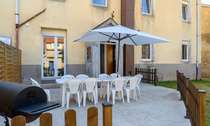 Plainfaing Casa | Casa de vacaciones 'Gîte Les 3 Cerfs - 3 Étoiles' con vistas a la montaña, terraza privada y Wi-Fi
