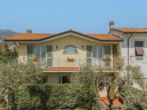 Massa Casa | Holiday Home Giuliana by Interhome