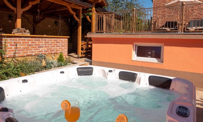Daruvar Casa | Holiday Home Grofica