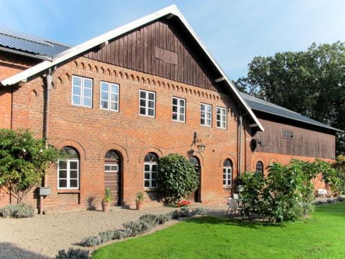 Horne Casa | Holiday Home Gut Hörne-1 by Interhome