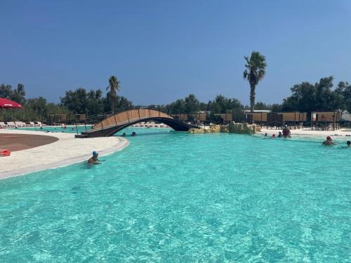 Torre Rinalda Casa | Holiday Home Happy Camp Mobilhome Torre Rinalda by Interhome