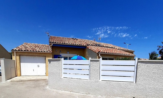 Port-la-Nouvelle Casa | holiday home in residential area near the sea