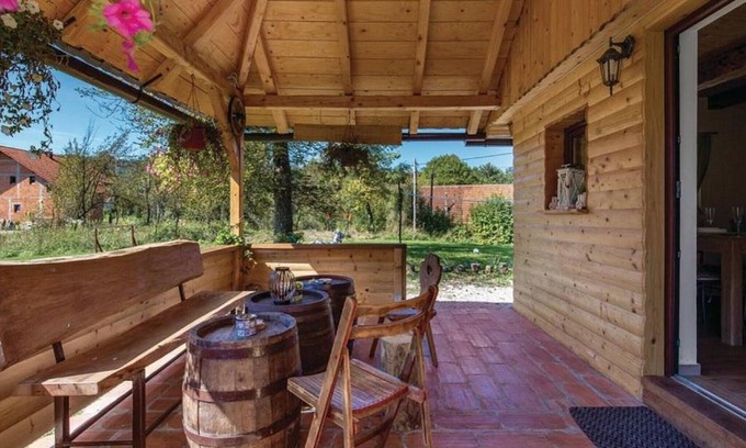 Tounj Casa | Holiday Home Ico - Three Bedroom Holiday Home with Swimming Pool