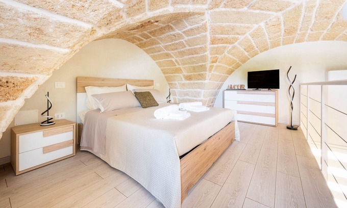 Castri di Lecce Casa | Casa de vacaciones 'Il Rifugio Sotto La Volta' con terraza privada, Wi-Fi y aire acondicionado