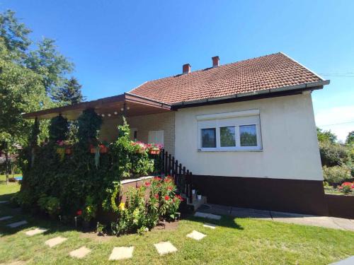 Gardony Casa | Holiday home in Agard - Velence-See 20586