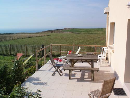 Audinghen Casa | Holiday Home in Audresselles by Seacoast