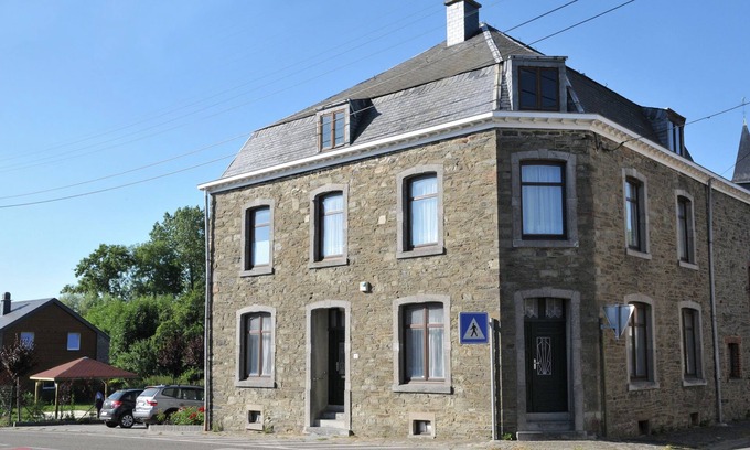 Foy Casa | Casa en Bastogne con Sauna y Jacuzzi