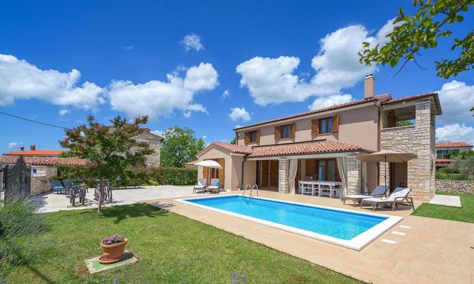 Radetici Villa | Holiday home in central Istria with 3 bedrooms