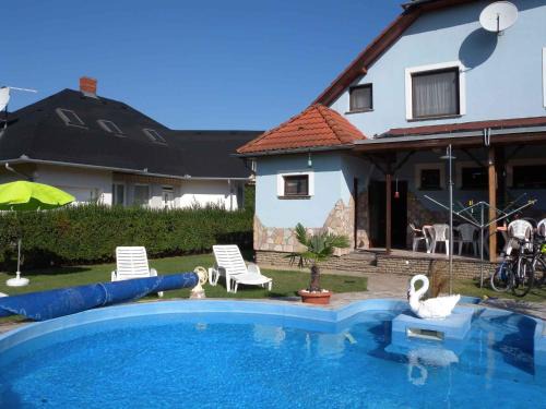Balatonmariafurdo Casa | Holiday home in Balatonmariafürdo 19326