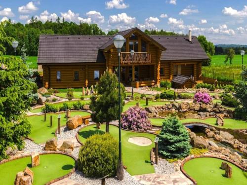 Lany Casa | Holiday Home in Kladno with Private Pool