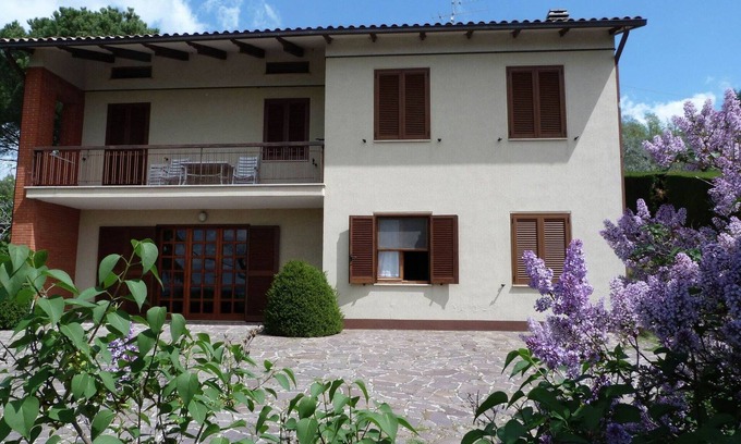 Magione Casa | Casa en Magione cerca de Montes Sibillini