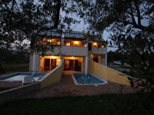 Novigrad Casa | Holiday Home in Novigrad with Private Pool