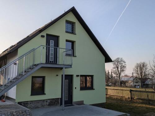 Oelsnitz Casa | Holiday home in Oelsnitz with swimming pool