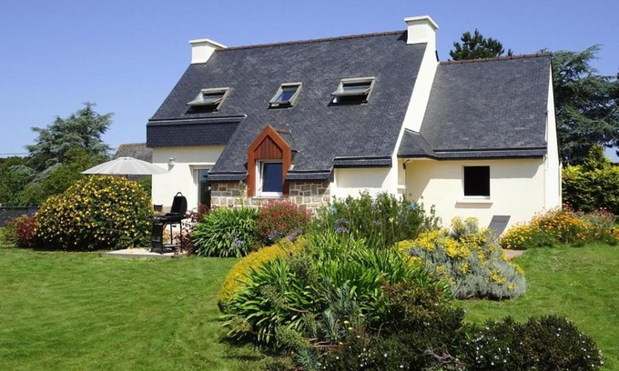 Paimpol Casa | Holiday Home in Paimpol near Beach