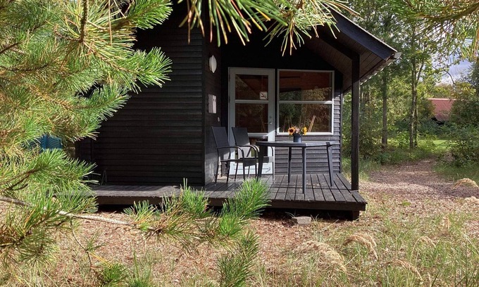 Rødhus Casa | Holiday Home in Pandrup With Shared Bathroom