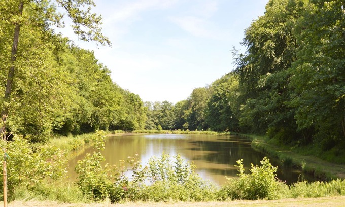 Florennes Casa | Casa de campo de calidad aislada frente a 2 lagos privados en la naturaleza
