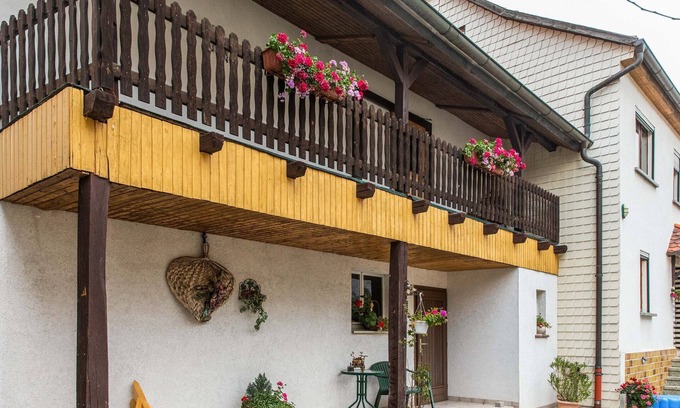 Gleichamberg Casa | Moderna casa de vacaciones en Gleichamberg con piscina
