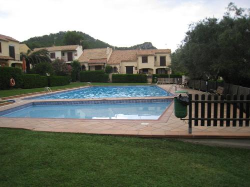 Torroella de Montgri Casa | Holiday Home in Torre Gran near Beach