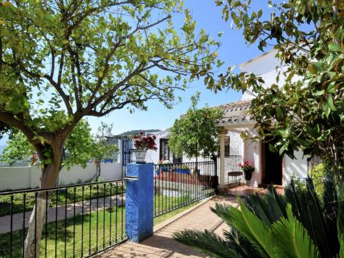 Zagrilla Casa | Holiday Home in Zagrilla Alta with Pool