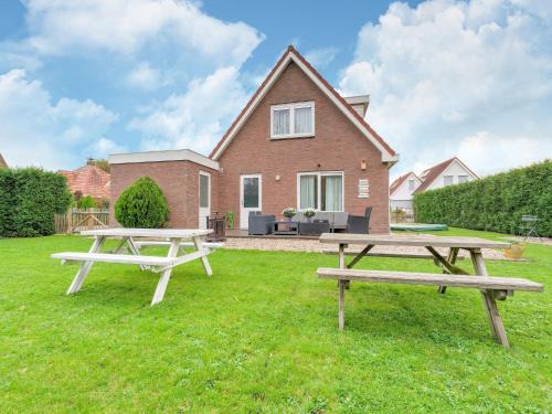 Zeewolde Casa | Holiday Home in Zeewolde near Forest