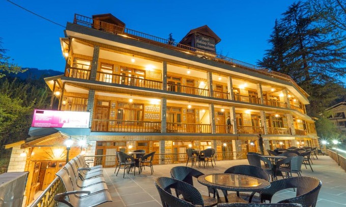 Old Manali Hotel | Holiday Home International -Vivaan Stays