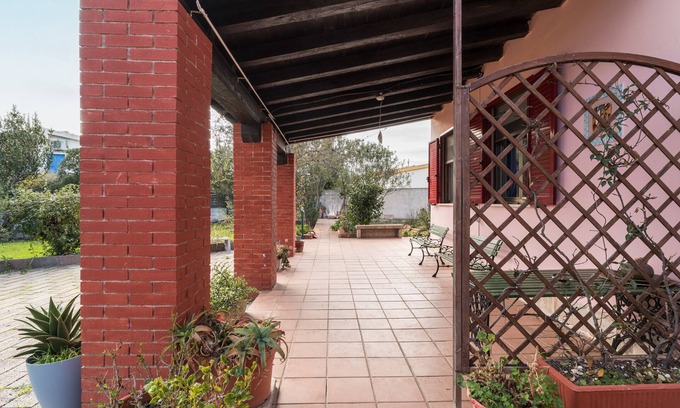 Siniscola Casa | Casa de vacaciones 'Gungui' con terraza privada, jardín compartido y aire acondicionado.