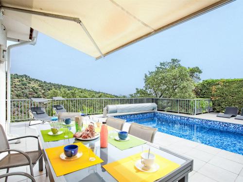 Llauro Casa | Holiday Home Jardins de Camille by Interhome