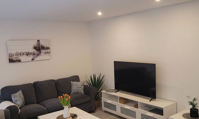 Langen b. Bremerhaven Casa | Casa de vacaciones 'Johann' con terraza privada, jardín privado y Wi-Fi