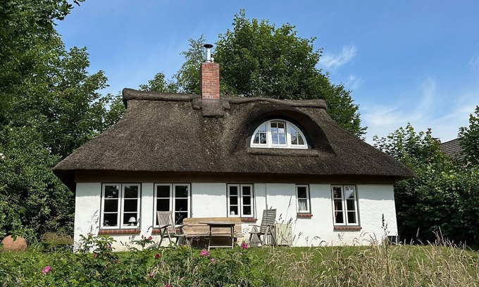 Bielenberg Casa | Casa de vacaciones 'Kate Unter Reet Im Grünen' con terraza privada, jardín privado y Wi-Fi