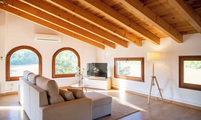 Beguda Casa | Casa de vacaciones 'L'Altell' con vistas a la montaña, Wi-Fi y aire acondicionado