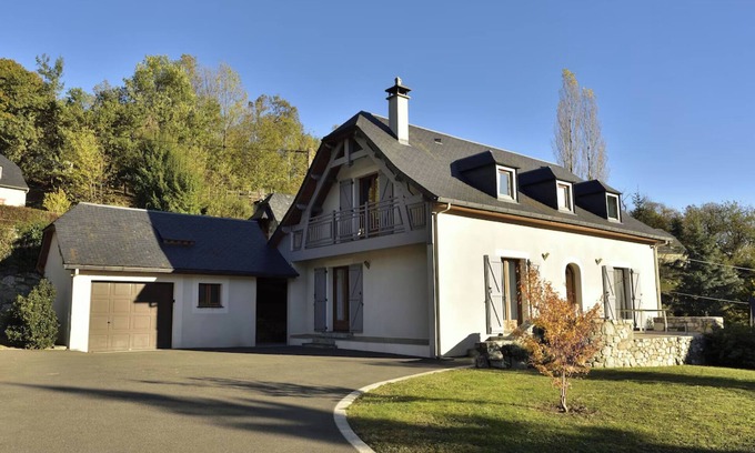 Arras-en-Lavedan Casa | Casa de Vacaciones 'Le Pircourlet' con Vista a la Montaña, Terraza Privada y Wi-Fi