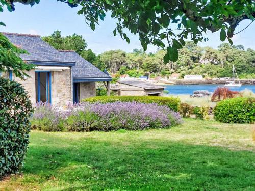 La Trinite-sur-Mer Casa | Holiday Home La petite Pen Er Hoët by Interhome