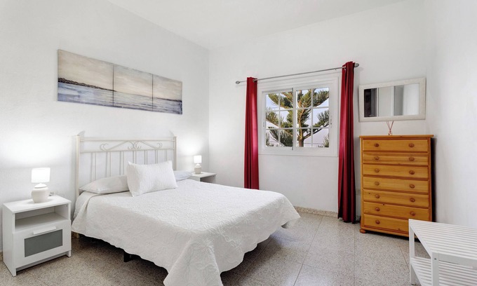 Mocanal Casa | Casa de vacaciones 'La Asomadita' con vistas al mar, terraza privada y Wi-Fi