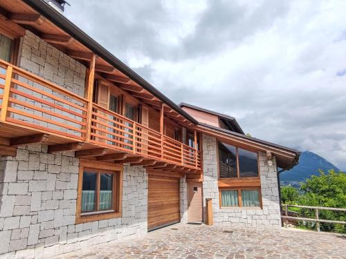 Bleggio Superiore Casa | Holiday Home La casa dei Noci by Interhome