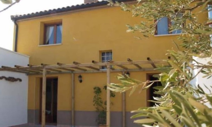 Milagro Casa | Holiday Home 'La Casa Miralrio 1' with Private Terrace, Wi-Fi and Air Conditioning