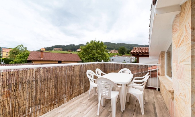 Vargas Casa | Casa de vacaciones 'La Casita De La Pitufa' con vistas a la montaña, terraza privada y Wi-Fi