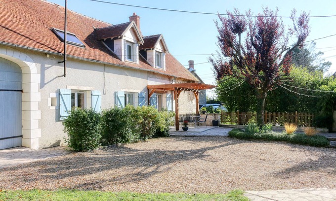 Couffy Casa | Holiday Home 'La Clé Des Champs' with Private Terrace, Private Garden and Wi-Fi