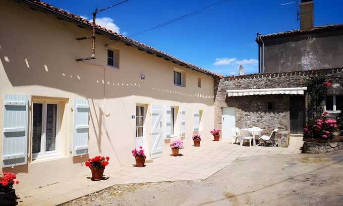 Les Herbiers Casa | Casa de vacaciones 'La Marguerite À La Campagne' con terraza privada, jardín privado y Wi-Fi