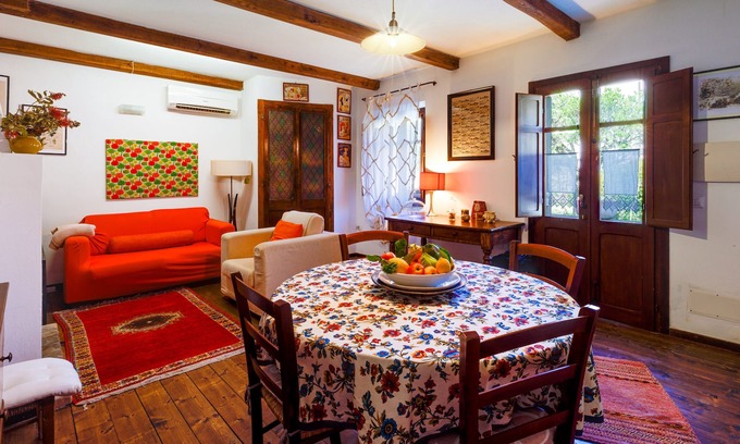 Laconi Casa | Casa de vacaciones 'La Maisonette Casa Vacanze ' con vistas a la montaña, Wi-Fi y aire acondicionado