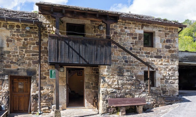 Selaya Casa | Casa de vacaciones 'La Plazuca Cerrucao' con vistas a la montaña y jardín compartido