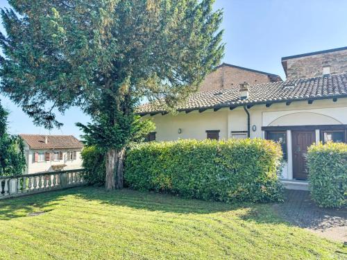 Montemagno Casa | Holiday Home La Rocca by Interhome